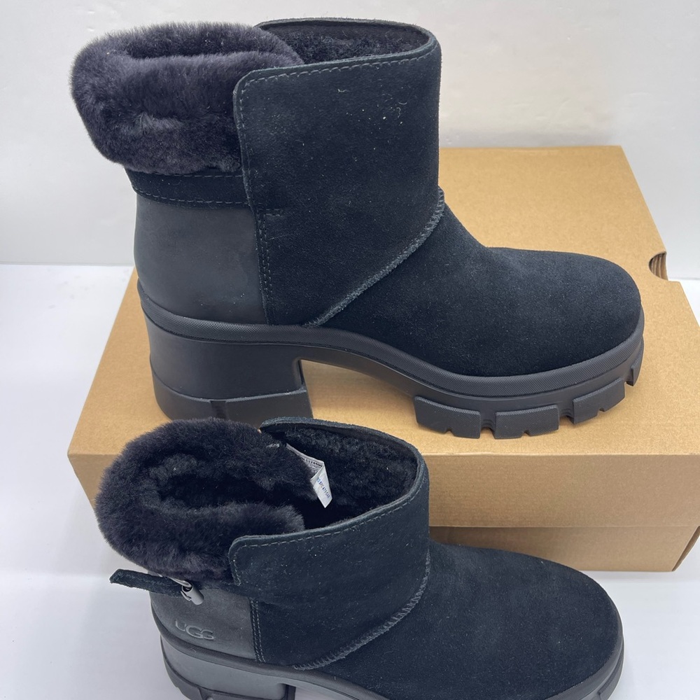UGG Women's Black Winter Boots
W BROOKLYN BUCKLE PLATFORM HIGH HEELS BOOTS BLACK - Picture 2 of 16